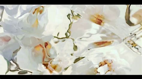 Dior J'adore Parfum D'Eau TV Spot, 'Flowers & Water: Ripples' 